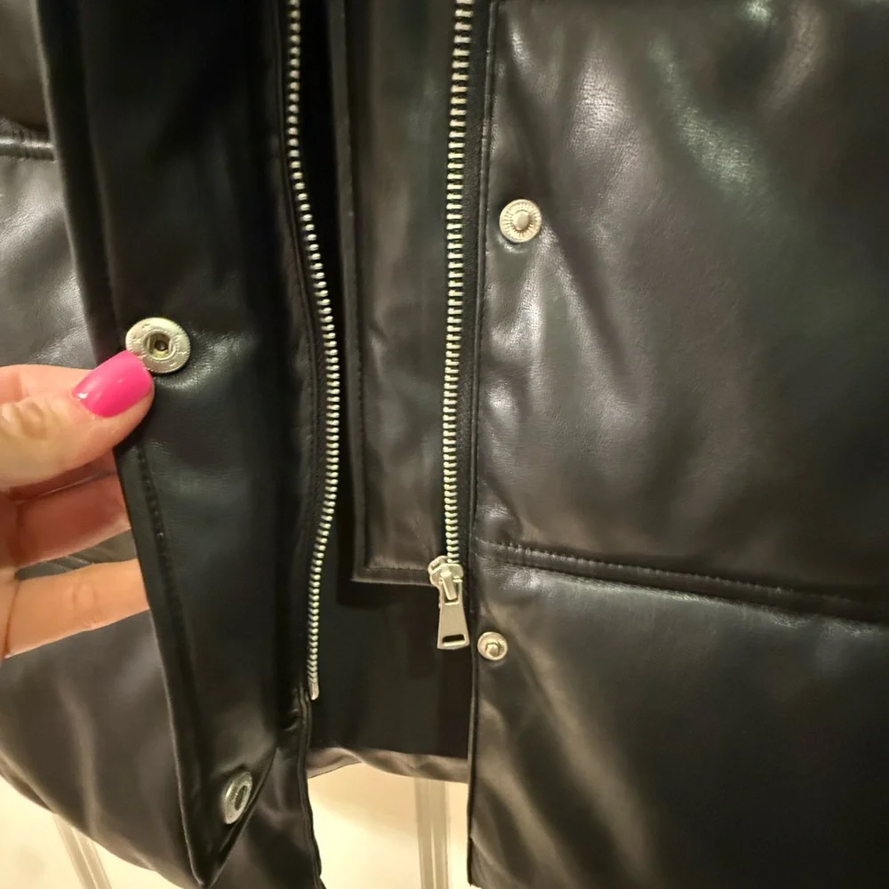 7 For All Mankind Long Black Puffer Vest - Picture 4 of 7